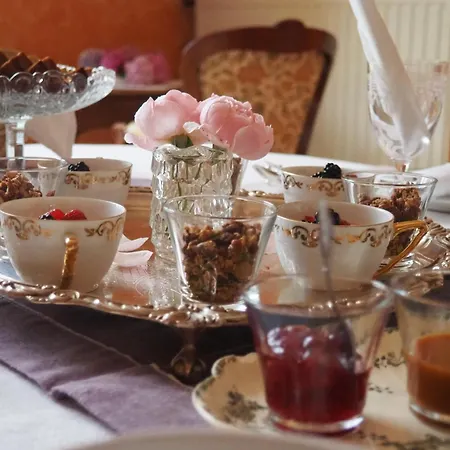D'hotes De L'ile Bed & Breakfast *