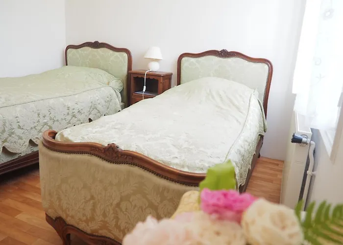 D'hotes De L'ile Bed and Breakfast